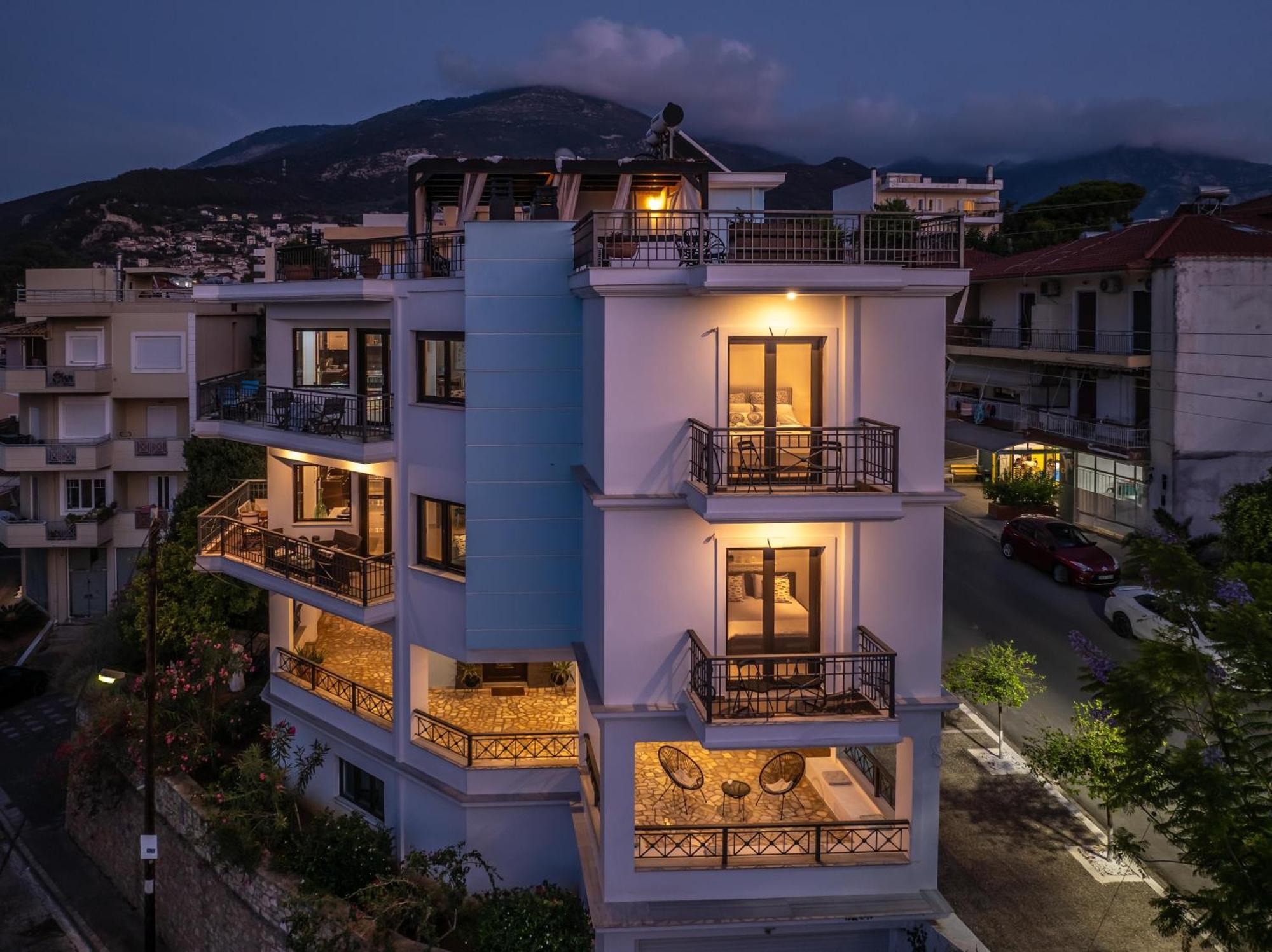 Magical Seaside Town Boutique Apts 2 Kyparissia Exterior photo