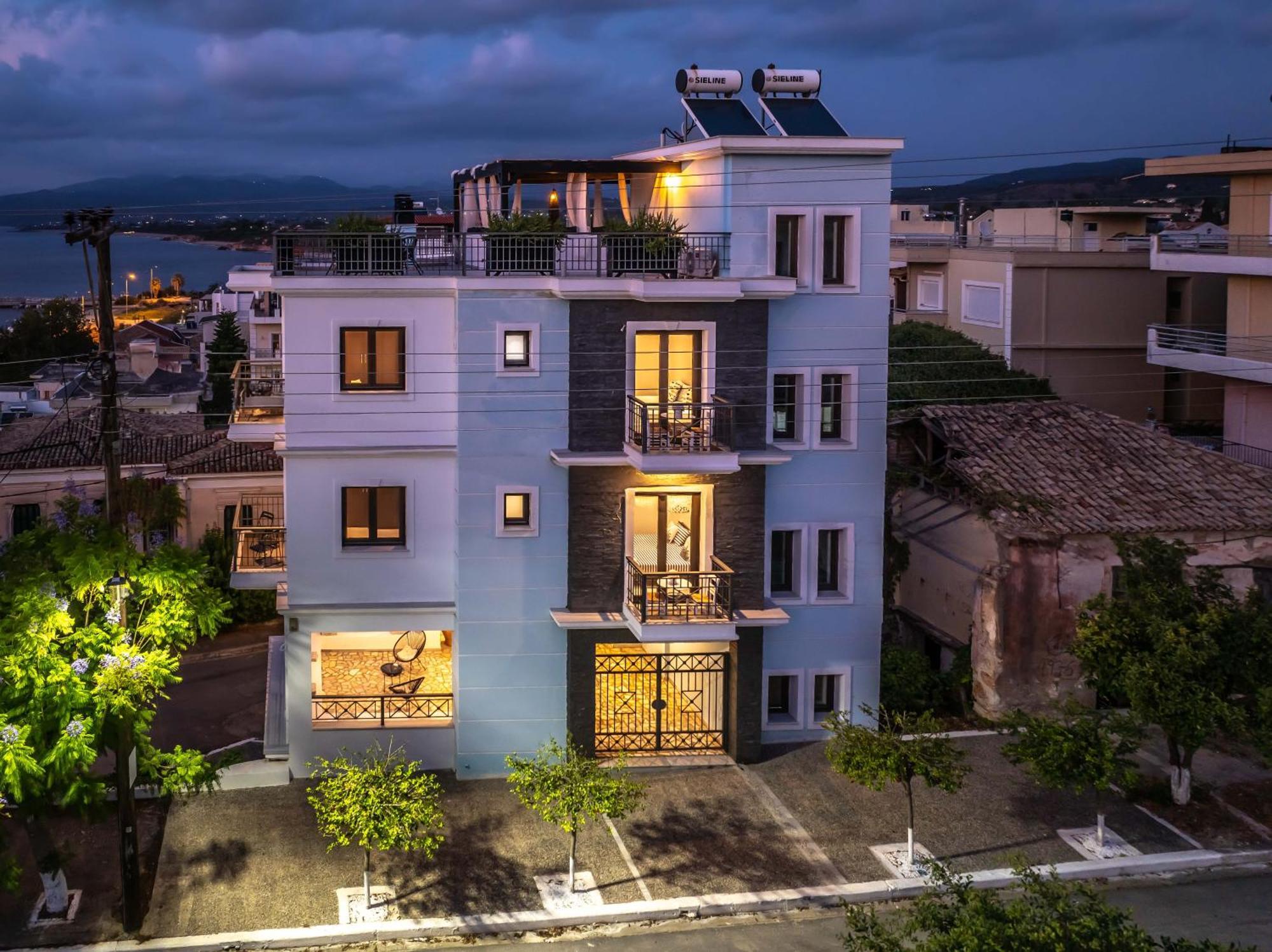 Magical Seaside Town Boutique Apts 2 Kyparissia Exterior photo